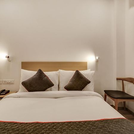 Townhouse Woodland Hotell Nagpur Exteriör bild