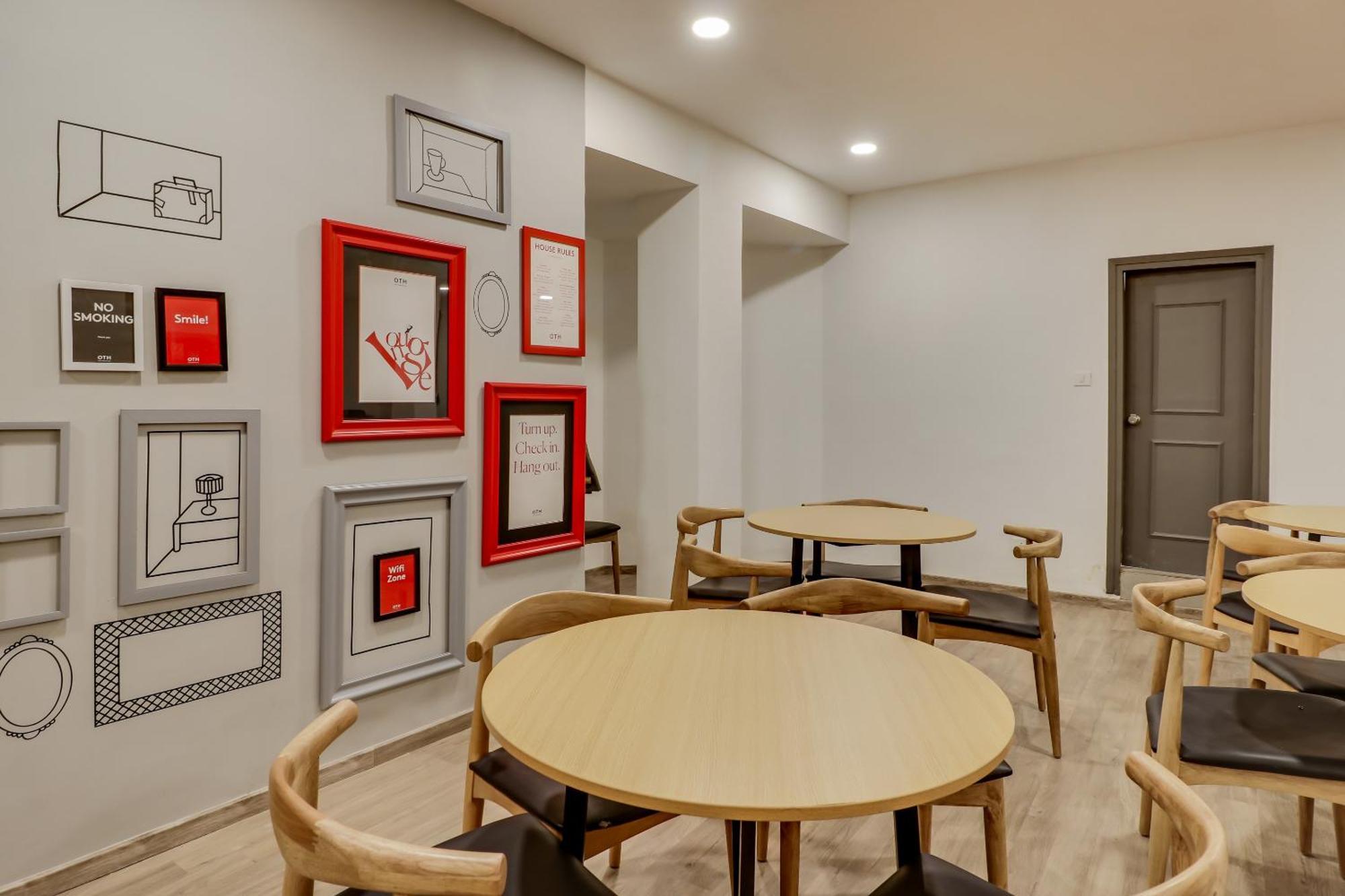 Townhouse Woodland Hotell Nagpur Exteriör bild