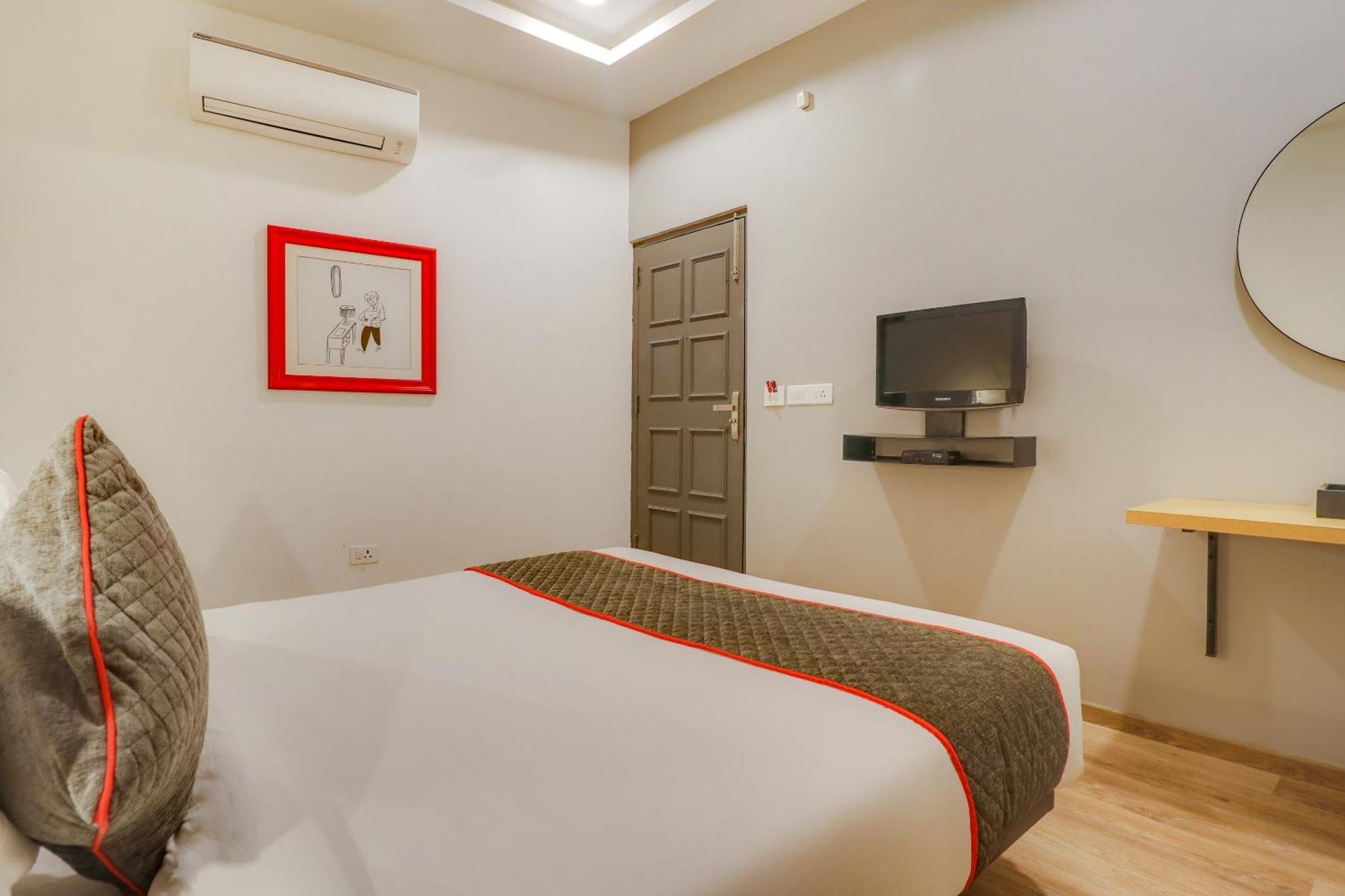 Townhouse Woodland Hotell Nagpur Exteriör bild