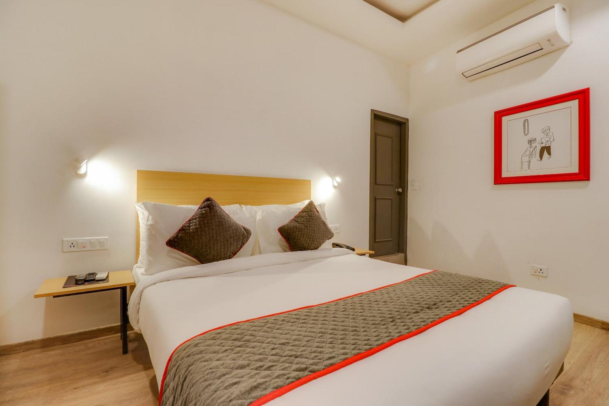 Townhouse Woodland Hotell Nagpur Exteriör bild