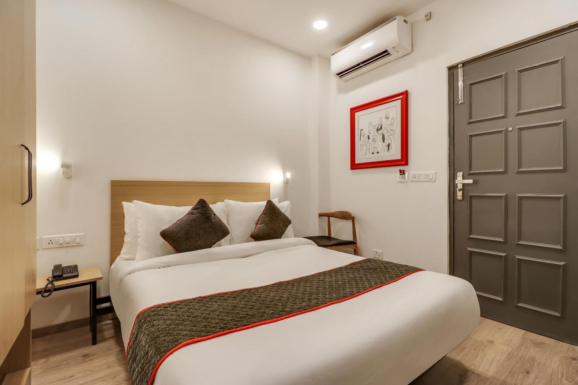 Townhouse Woodland Hotell Nagpur Exteriör bild