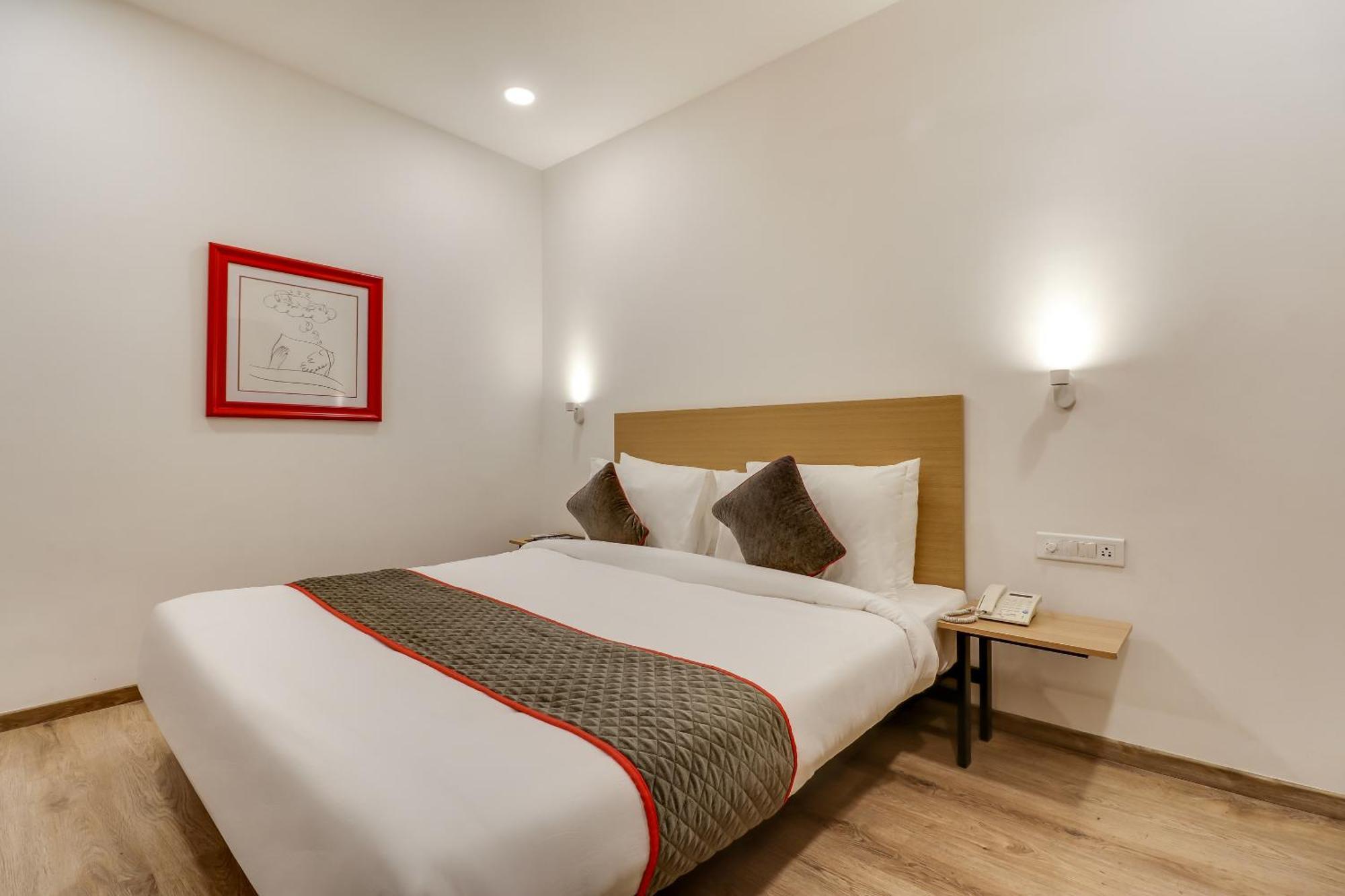 Townhouse Woodland Hotell Nagpur Exteriör bild